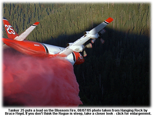 Tanker 25 drops on the Blossom Fire - click to enlarge